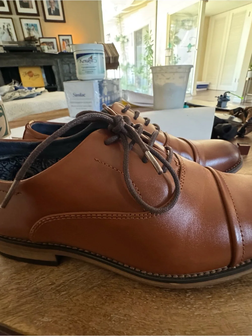 Men's Cap-Toe Derby Dress Shoes in Tan Leather